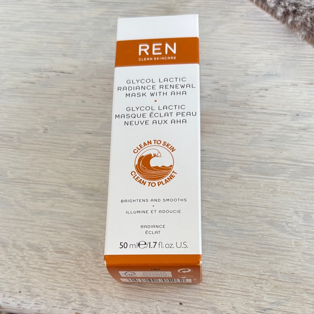 Rene Rofe Glycol Lactic Radiance Renewal Mask - White and Orange